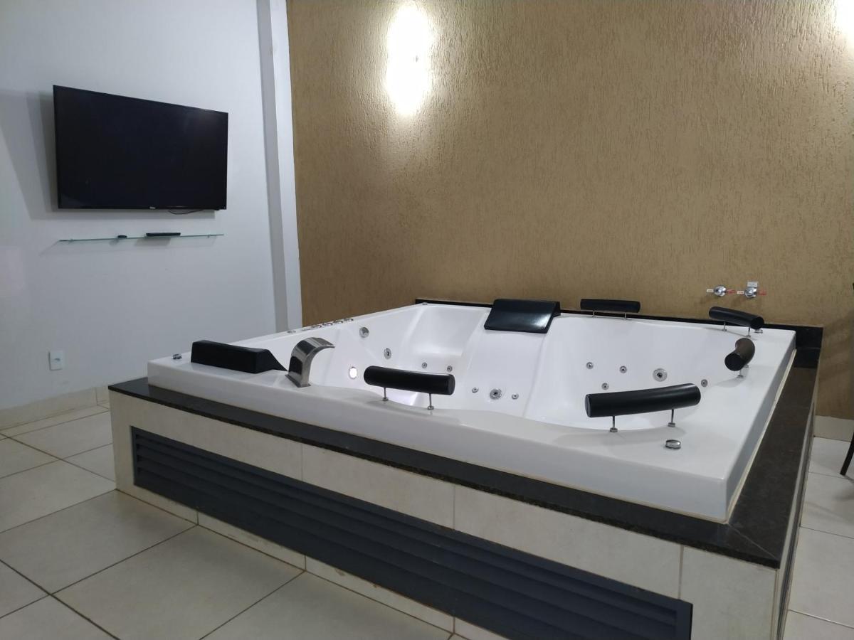 Casa Com 2 Quartos E Banheira De Hidromassagem Trindade  Esterno foto